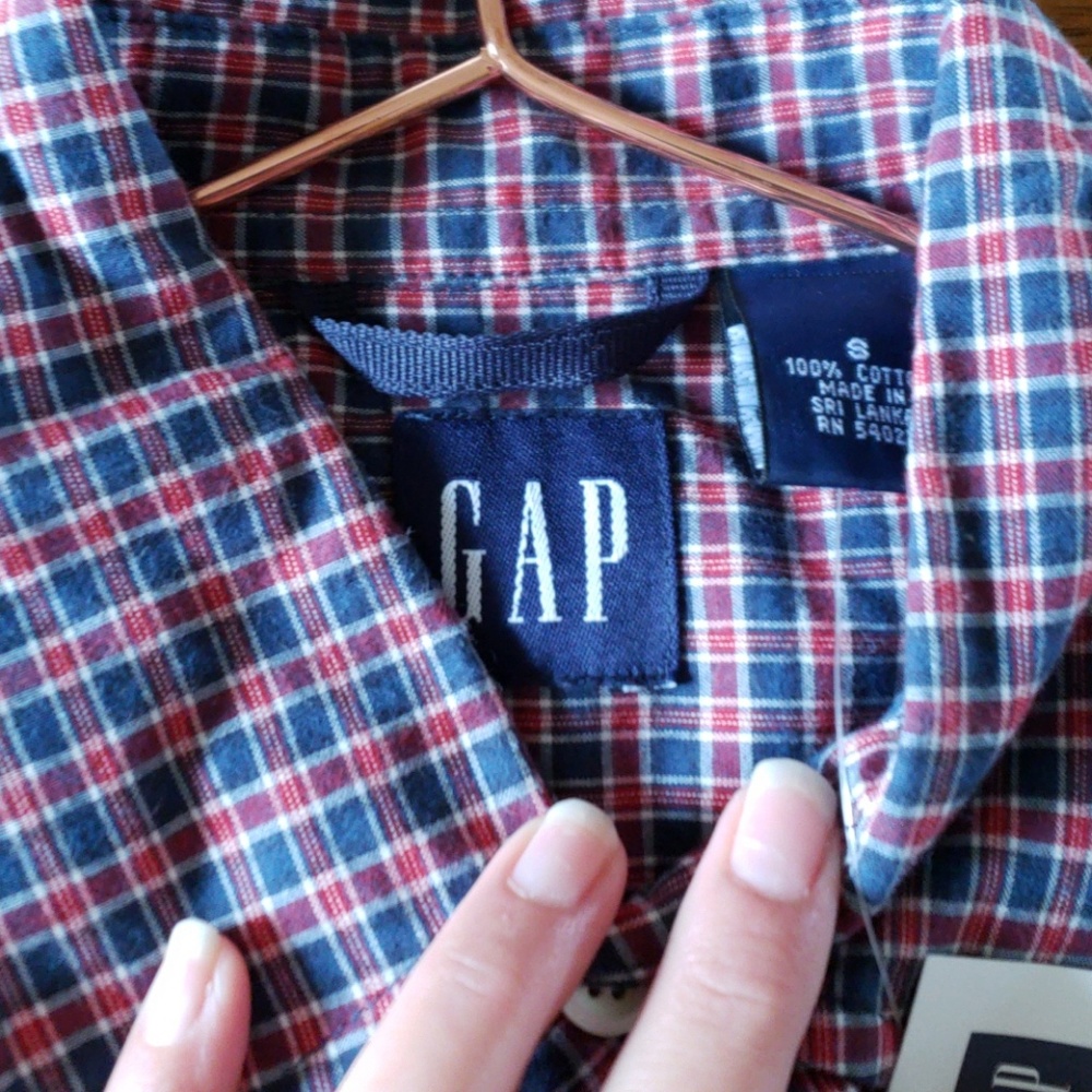 Gap Button Down Size Small - image 3